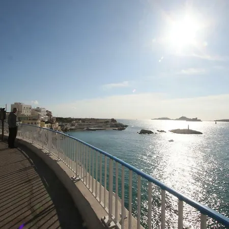 Stud Terras Ville Corniche 2 Pers Stat Gratuit Rue Modif Suivt Possib Et Accord Exclusif Marseille Exterior photo