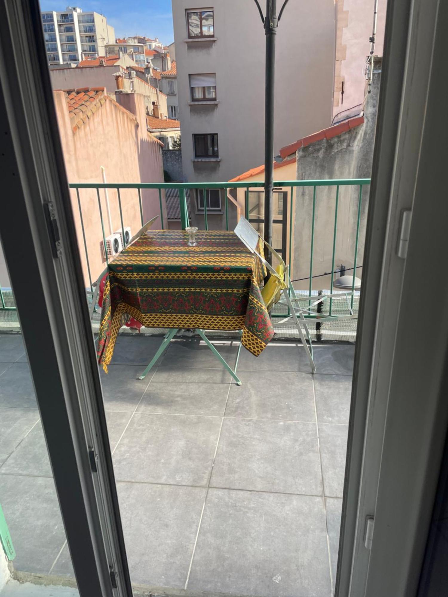Appartement T2 ** *