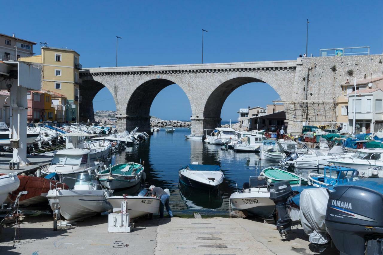 T2 ** * Marseille